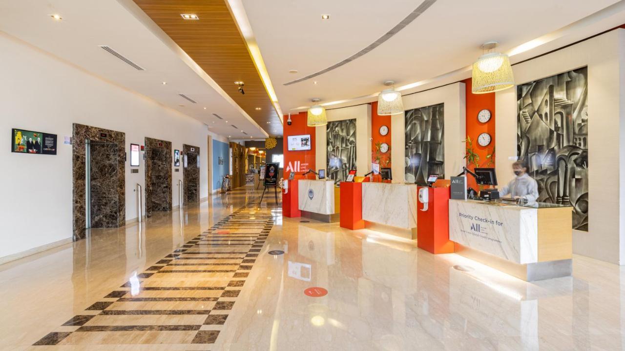Ibis Gurgaon Golf Course Road - An Accor Brand Hotel ภายนอก รูปภาพ