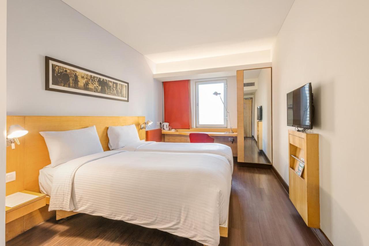 Ibis Gurgaon Golf Course Road - An Accor Brand Hotel ภายนอก รูปภาพ
