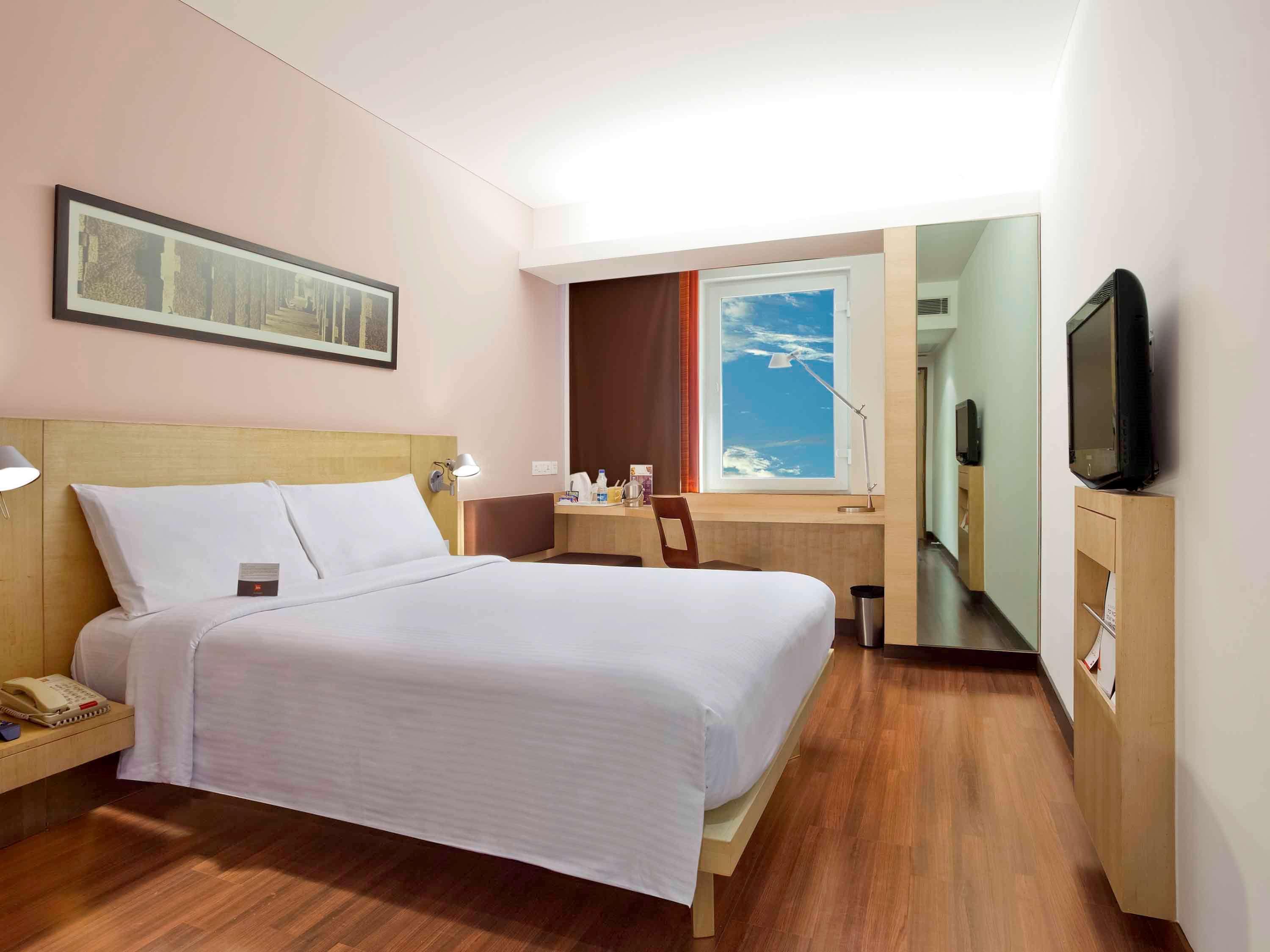 Ibis Gurgaon Golf Course Road - An Accor Brand Hotel ภายนอก รูปภาพ